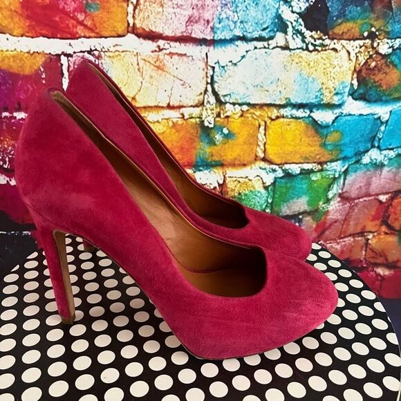 Rebecca Minkoff Azuma Fuchsia Pink Suede Heels Hidden Platform At Ball of Foot 8 - Picture 1 of 7